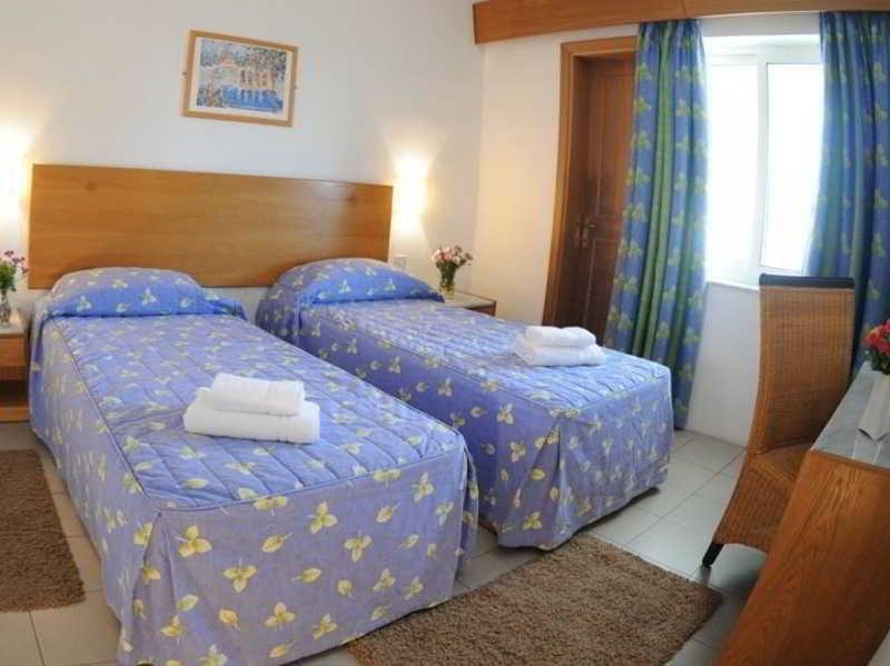 Club Salina Wharf Aparthotel Qawra Ngoại thất bức ảnh