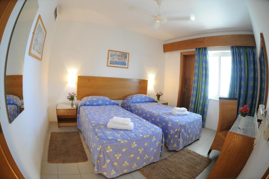 Club Salina Wharf Aparthotel Qawra Ngoại thất bức ảnh