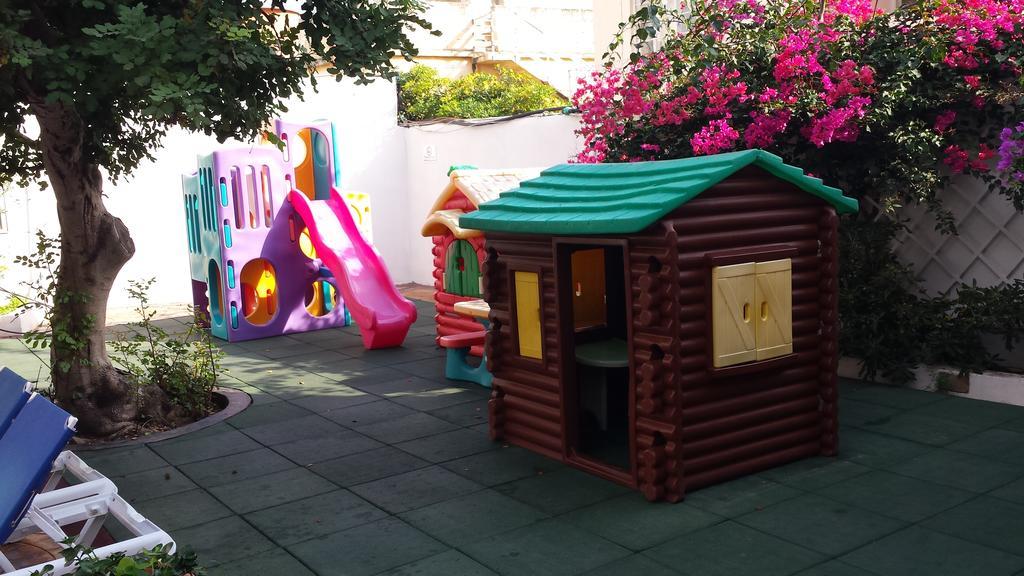 Club Salina Wharf Aparthotel Qawra Ngoại thất bức ảnh