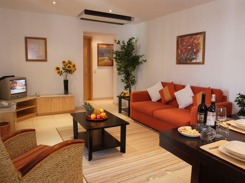 Club Salina Wharf Aparthotel Qawra Ngoại thất bức ảnh