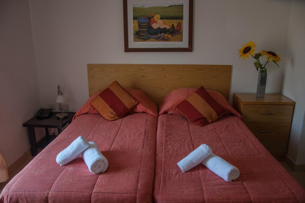 Club Salina Wharf Aparthotel Qawra Phòng bức ảnh