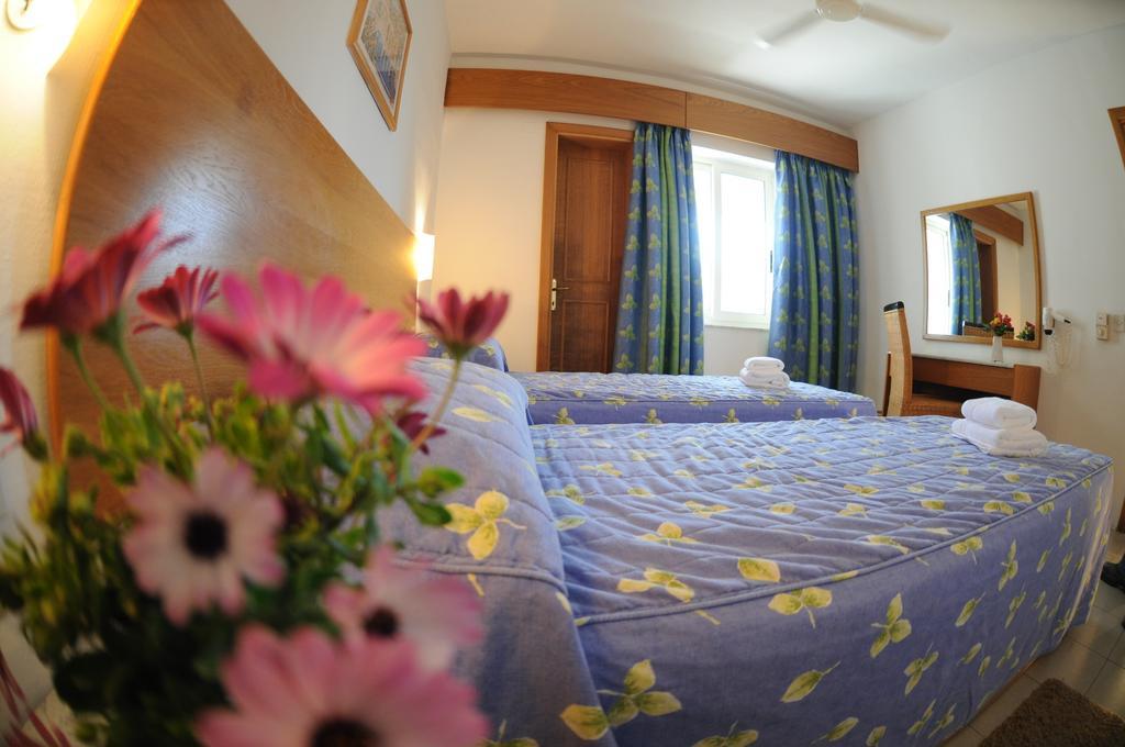 Club Salina Wharf Aparthotel Qawra Phòng bức ảnh